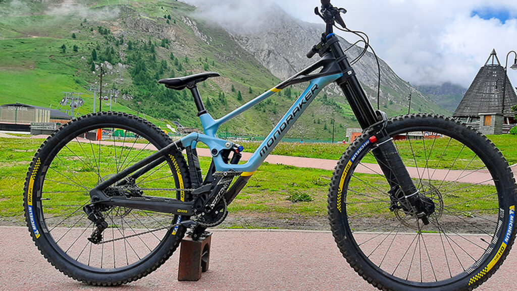 Mondraker Summum Carbon R, Chez Mountain Story à Tignes le Lac